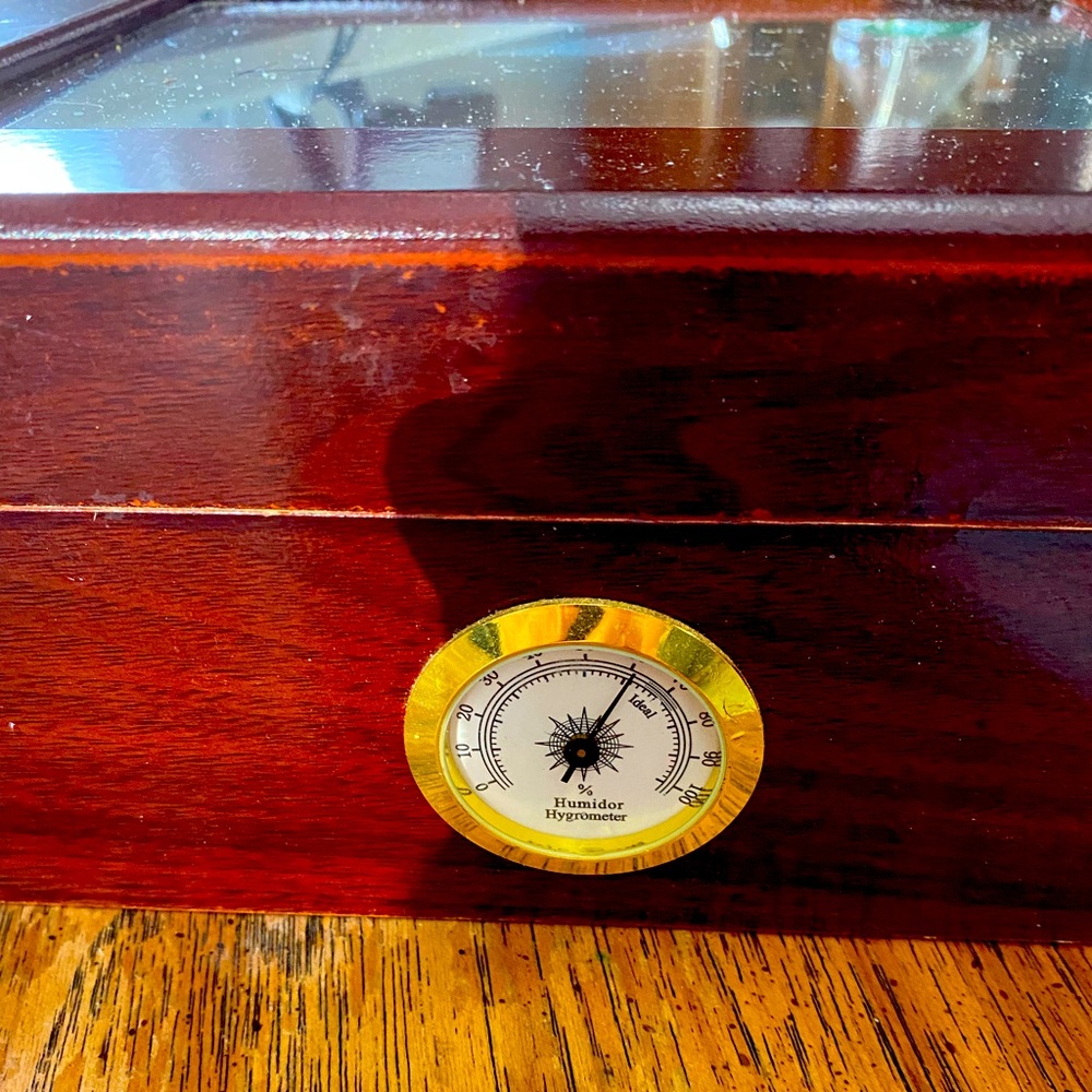 Mahogany cigar box